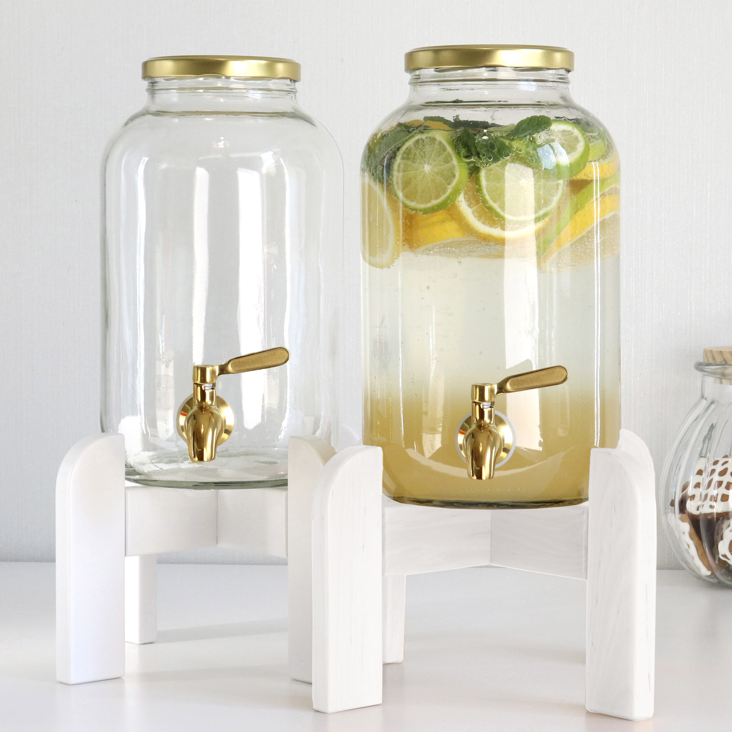 Диспенсер 4,25л з краном из нержавейки на подставке. Диспенсер для лимонада 4,25л с нержавеющим краном и подставкой